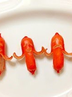 A picture of Sausage Aliens.