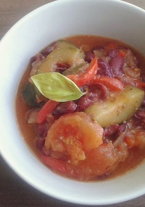 A picture of Vegetarian Zucchini Chili.