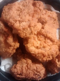 A picture of My Mama's Crispy Fried Chicken.