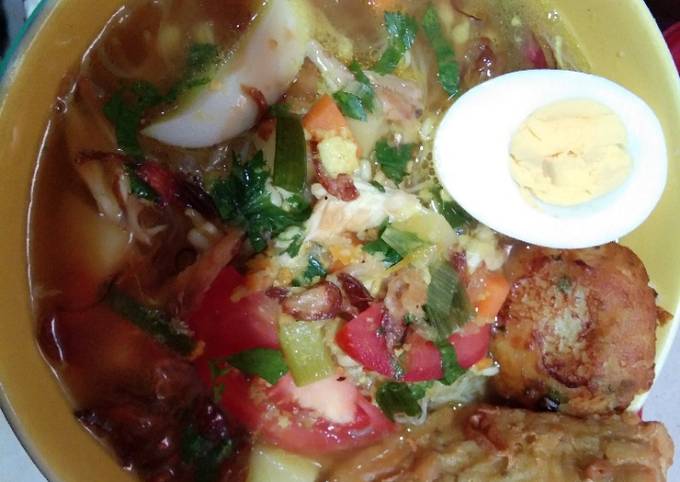 Soto ayam khas kalimantan ala bunda gia