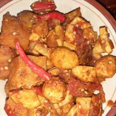 รูปของ Balado telur puyuh krecek kentang tanpa santan