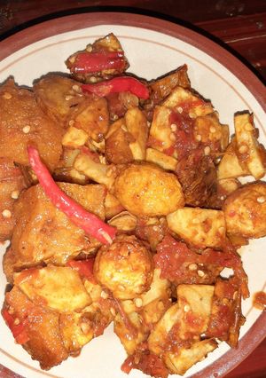 Foto resep Balado telur puyuh krecek kentang tanpa santan