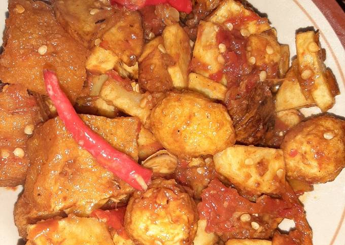 Balado telur puyuh krecek kentang tanpa santan