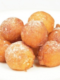 Una foto de Buñuelos rellenos de crema