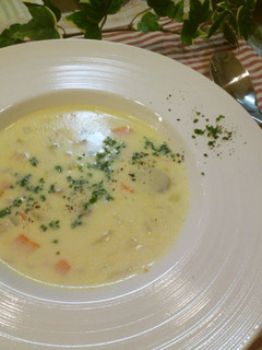 A picture of Easy Clam Chowder with Everyday Ingredients.