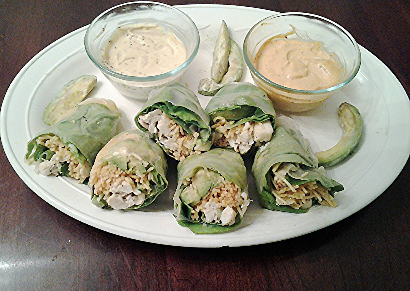 Summer rolls with shrimp and avocado
