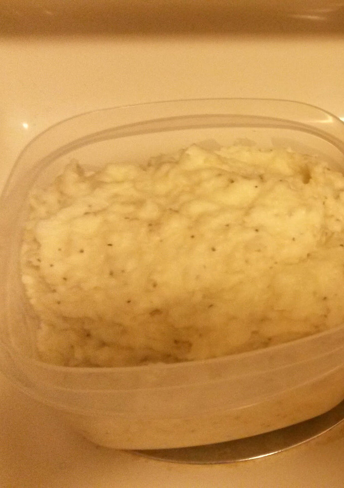 A picture of Mashed Potatoes.
