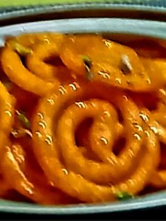 जलेबी(jalebi recipe in hindi) रेसिपी मुख्य फोटो