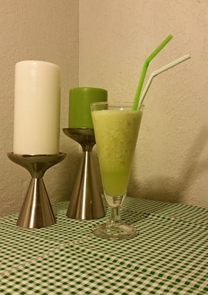A picture of Aloe Vera Honeydew Smoothie.