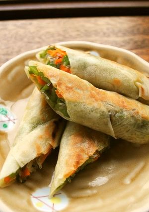 A picture of Vegetarian Fried Spring Rolls.