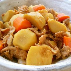 Delicious Simmered Taro Root & Thinly-Sliced Pork A picture of Delicious Simmered Taro Root & Thinly-Sliced Pork.