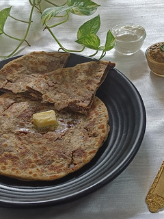 कुल्थी (गहोत) की दाल के पंराठे रेसिपी मुख्य फोटो
