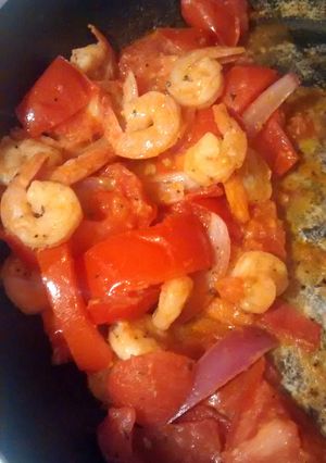 A picture of Juicy Shrimps in tomato lime sauce.