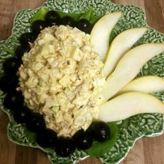 A picture of Chicken and Pear Pecan Salad.