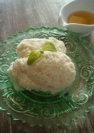 A picture of Coconut & Pineapple Tropical Gelato.