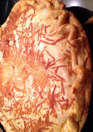 A picture of Chicken Potpie w/Alfredo Sauce.