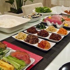 A picture of Hand Rolled Sushi Party Essentials.