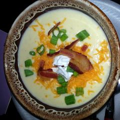 A picture of Loaded Baked Potato Soup.