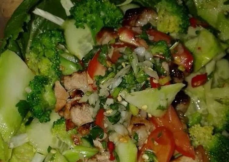 Recipe of Speedy 3?flavours bbq pork with broccoli stems