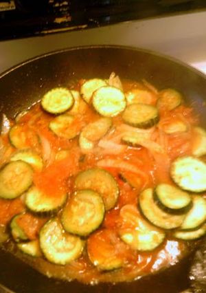 A picture of saute zucchini.