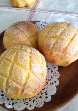 A picture of Butter-free Kabocha Melon Bread in a Bread Maker.