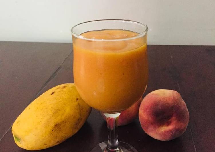 Steps to Make Favorite Mango and peaches 🍑 smoothie