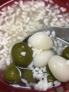 輕鬆做簡單吃-酒釀湯圓(茶香湯圓) 的食譜成品照片