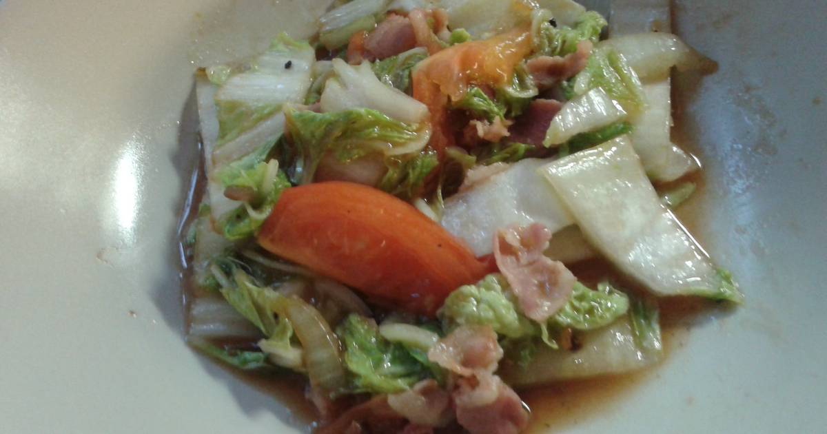 Chinese cabbage and bacon in oyster sauce Recipe by mtonehongsa Cookpad