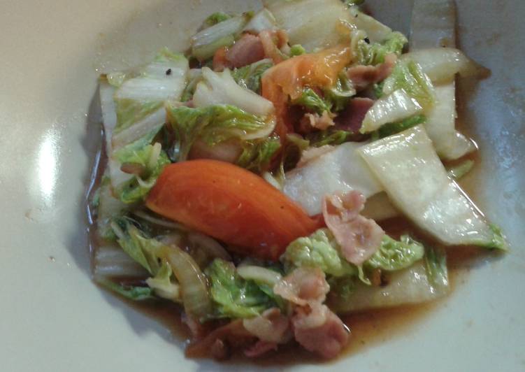 Steps to Make Award-winning Chinese cabbage and bacon in oyster sauce