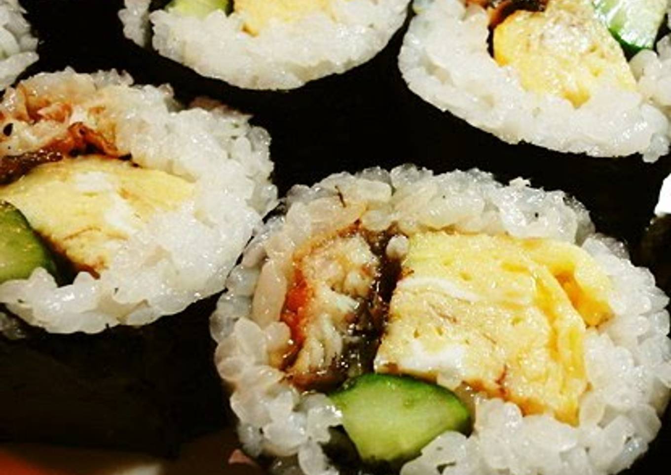 Futomaki Sushi with Broiled Eel