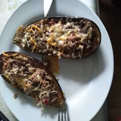 Una foto de Berenjenas rellenas de carne
