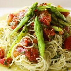 A picture of Chilled Pasta with Seasonal Tomatoes, Asparagus and Basil.