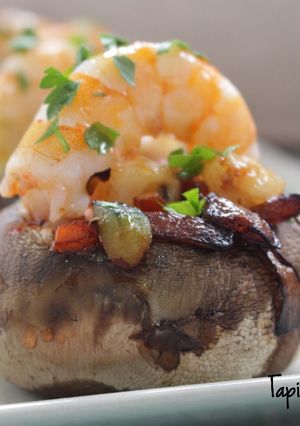Una foto de Champiñones rellenos de gambas