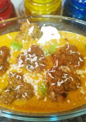 A picture of Gobhi kofta curry.