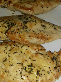 A picture of Lemon herb chicken.