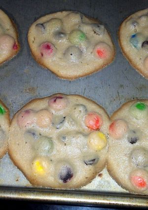 A picture of chocolate chip m&m cookies.