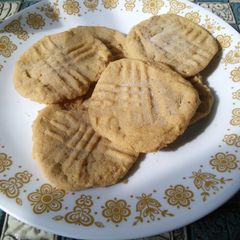 A picture of Easy peanut butter cookies.