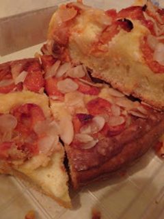 Mandulakrémes barackos pite recept fotója
