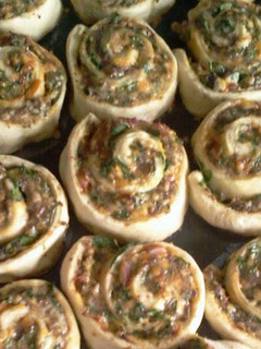 A picture of spinach and beef pinwheels.