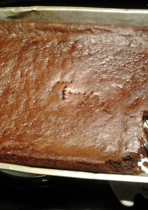 A picture of super easy chewy brownies.