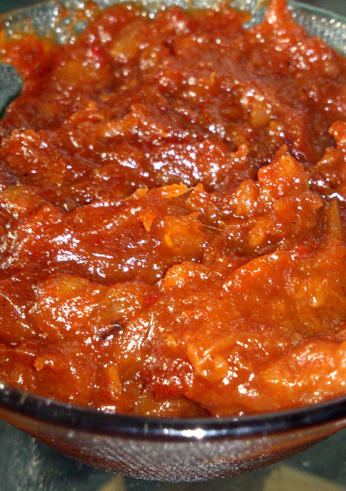 A picture of Dates and Ginger Chutney !!.