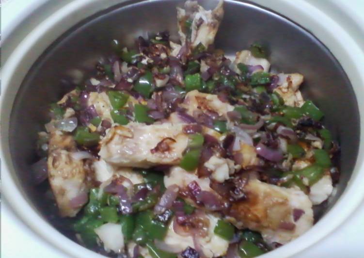 Onion and green pepper fish