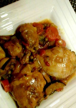 Foto principal de Pollo en salsa con verduras