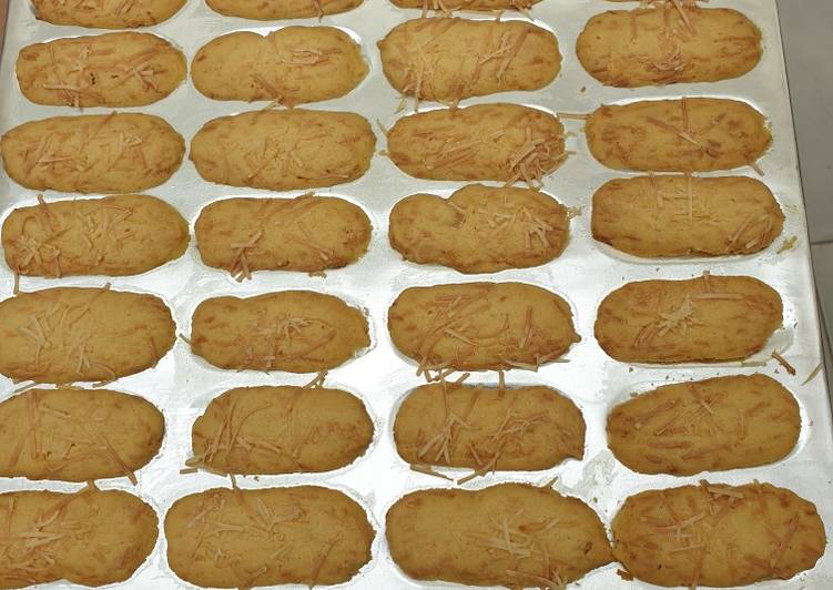 Cara Gampang Membuat Lidah Kucing Keju yang Sempurna