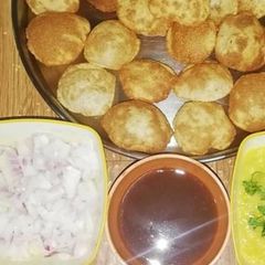 A picture of Golgappe.
