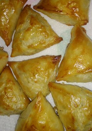 صورة لوصفة بريوات بالدجاج والجبن (سمبوسك)