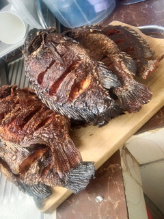 A picture of Fried fish.