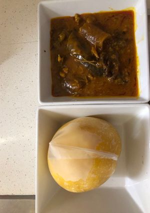 A picture of Ogbono soup and eba.