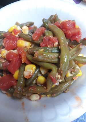 A picture of Tomatoes, Corn, and Green Beans.