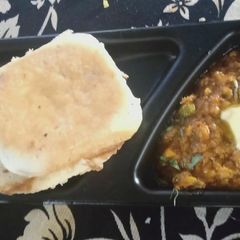 A picture of Pav bhajii.